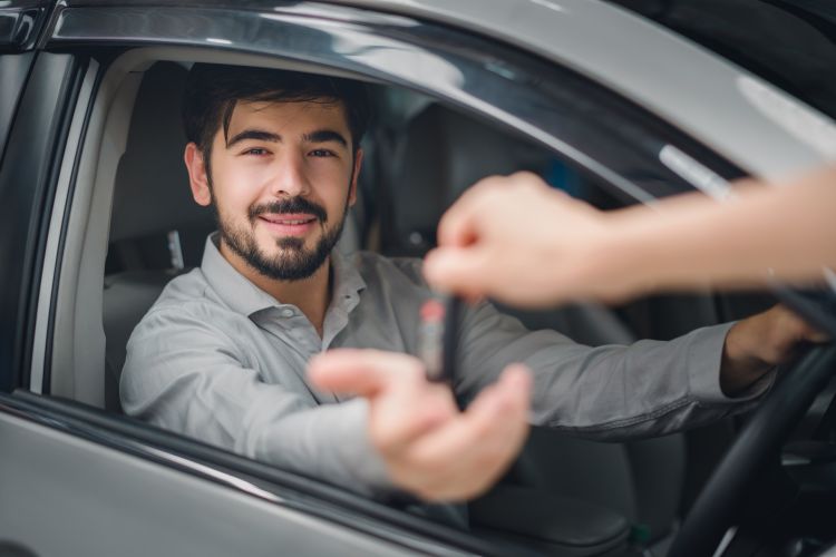 Czy opłaca się wziąć auto na abonament? Sprawdź!